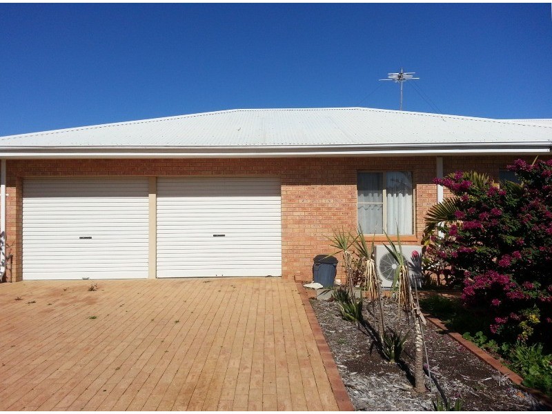 10 TUART STREET, Leeman WA 6514