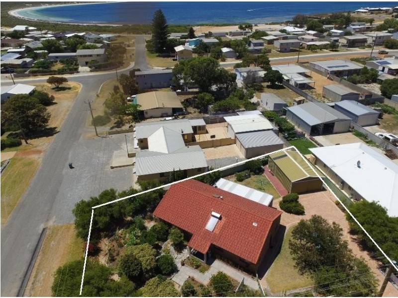 7 Kau Street, Green Head WA 6514