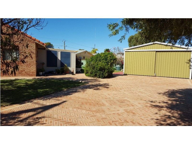 7 Kau Street, Green Head WA 6514