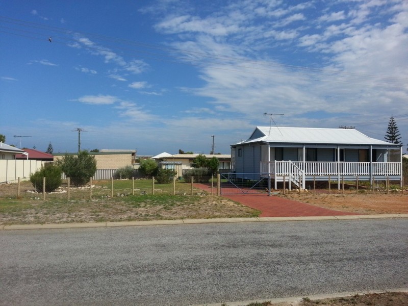 6 ELIZABETH WAY, Jurien Bay WA 6516