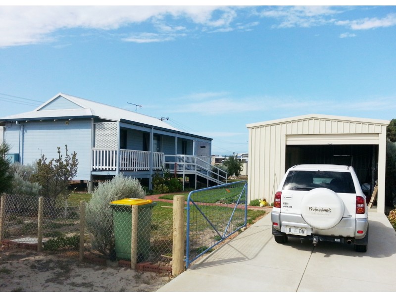 6 ELIZABETH WAY, Jurien Bay WA 6516