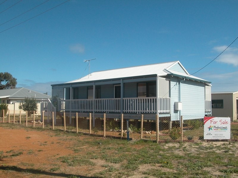 6 ELIZABETH WAY, Jurien Bay WA 6516