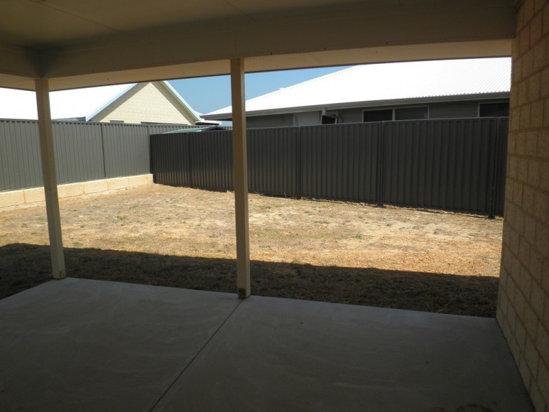 5 Pethick Loop, Green Head WA 6514