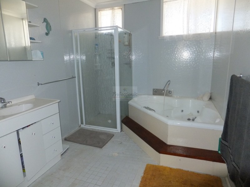 27 Bower Street, Jurien Bay WA 6516