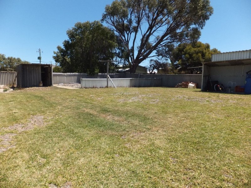 27 Bower Street, Jurien Bay WA 6516
