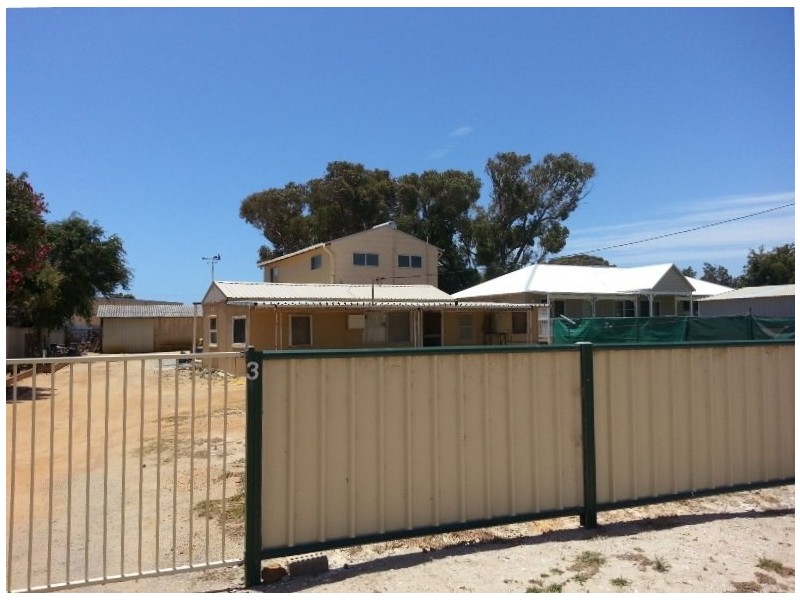 3 NAIRN STREET, Leeman WA 6514