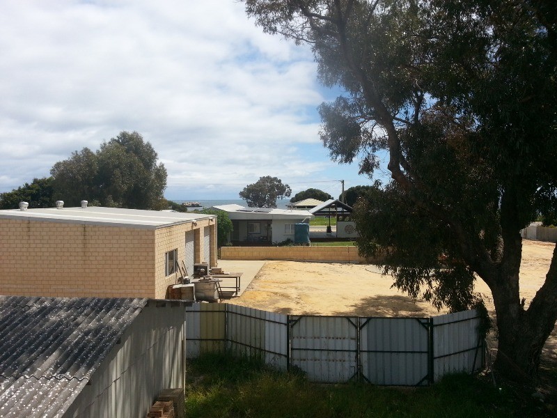 3 NAIRN STREET, Leeman WA 6514