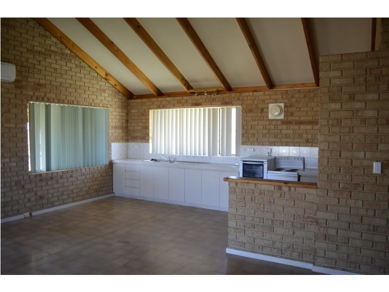 9 Karleen Lane, Jurien Bay WA 6516