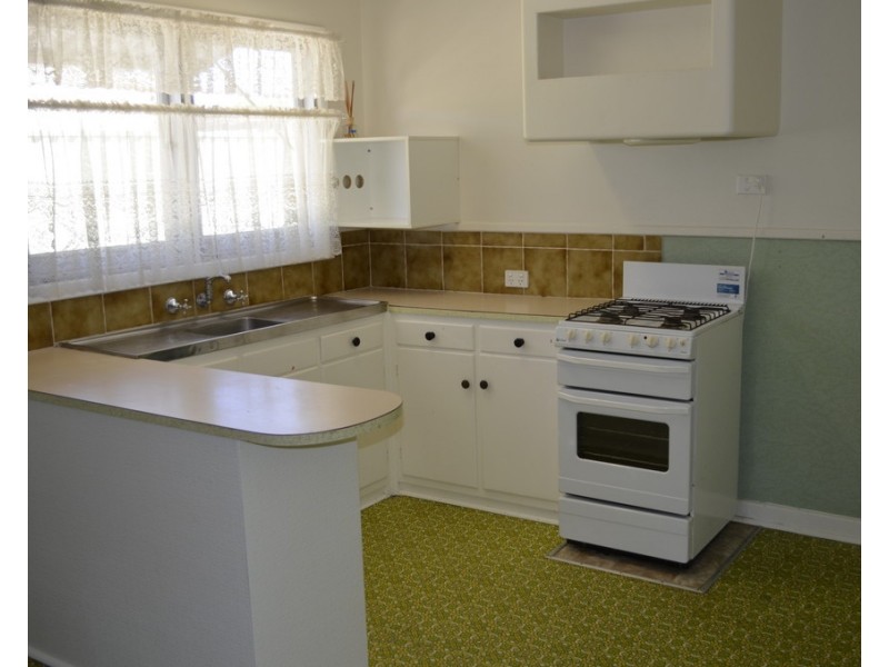 4 Padbury Street, Jurien Bay WA 6516