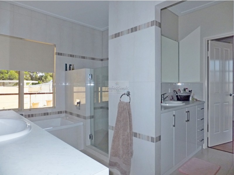 1 (LOT 618) DRYANDRA BOULEVARD, Jurien Bay WA 6516