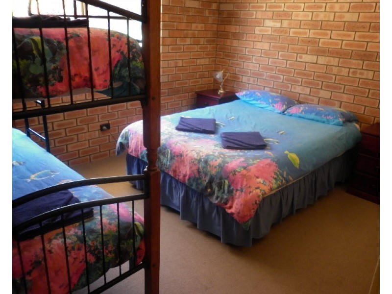 Unit 8, 36 Nairn Street, Leeman WA 6514