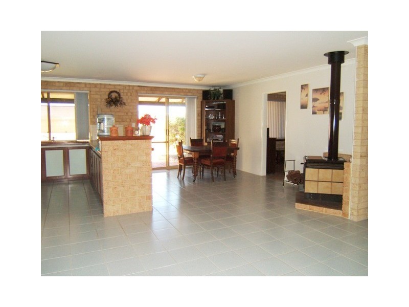 20 Shearwater Drive, Jurien Bay WA 6516