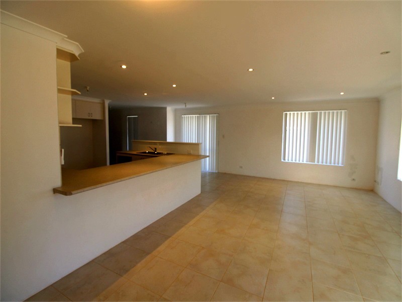 5 Pethick Loop, Green Head WA 6514