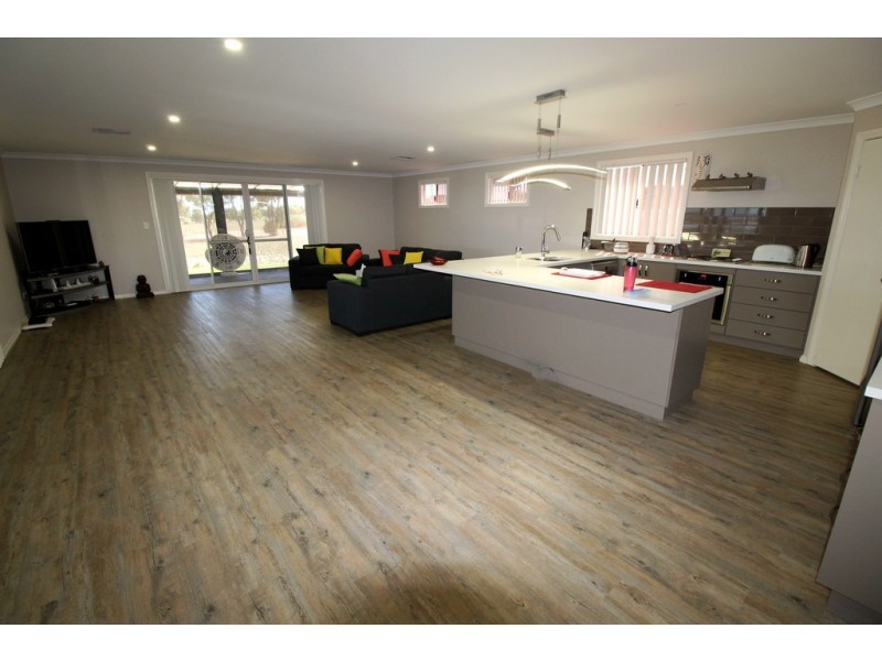 235 Geronimo Crescent, Jurien Bay WA 6516