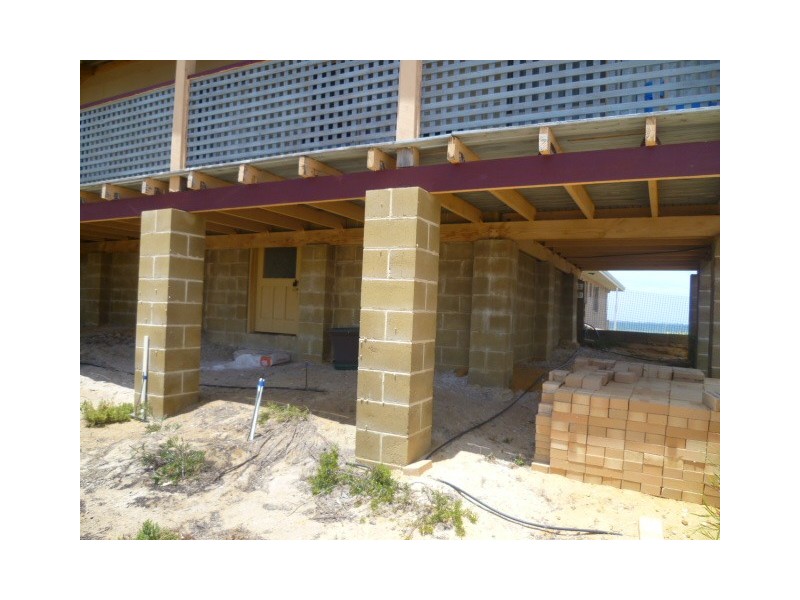 4 Bingham St, Green Head WA 6514