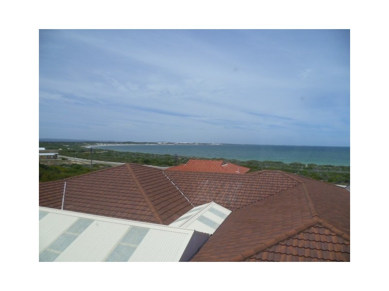 4 Bingham St, Green Head WA 6514