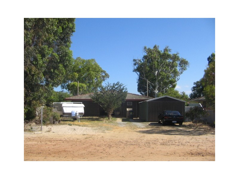 16 THOMAS STREET, Leeman WA 6514