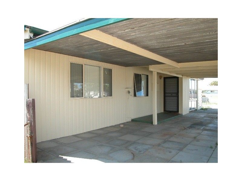 32 Lesueur Drive, Jurien Bay WA 6516