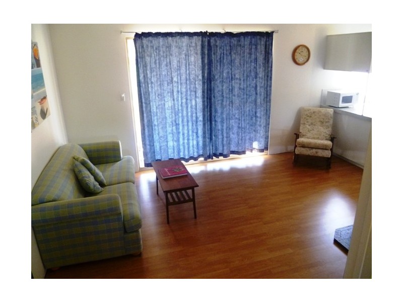 50 Hunter Cres, Green Head WA 6514