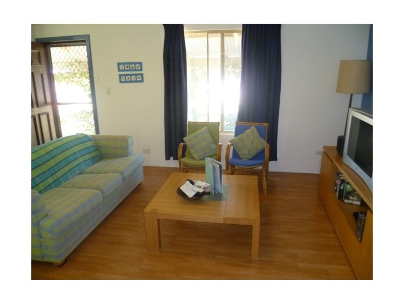 50 Hunter Cres, Green Head WA 6514