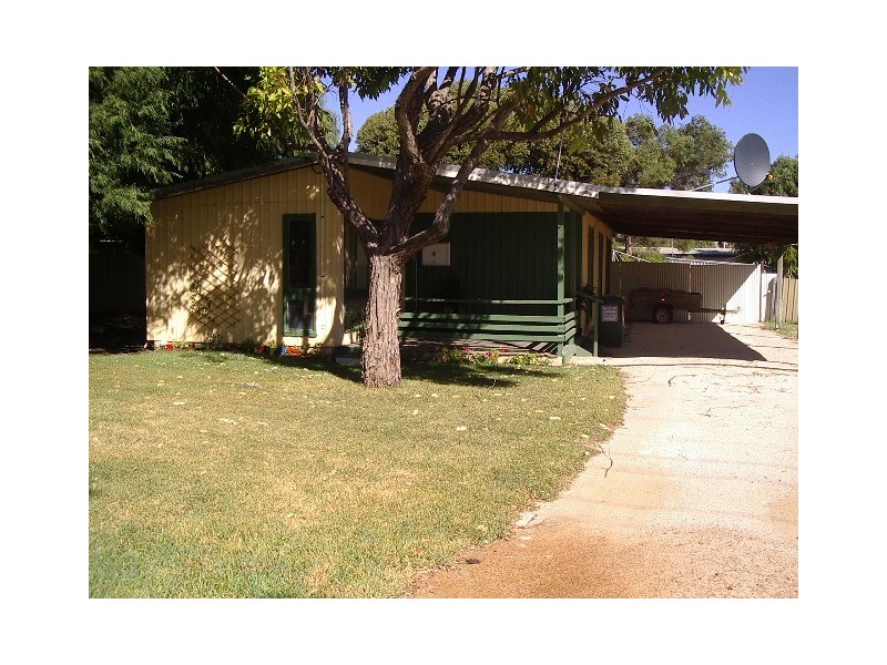 4 Lesueur Drive, Jurien Bay WA 6516