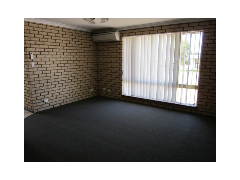 8A Elizabeth Street, Jurien Bay WA 6516