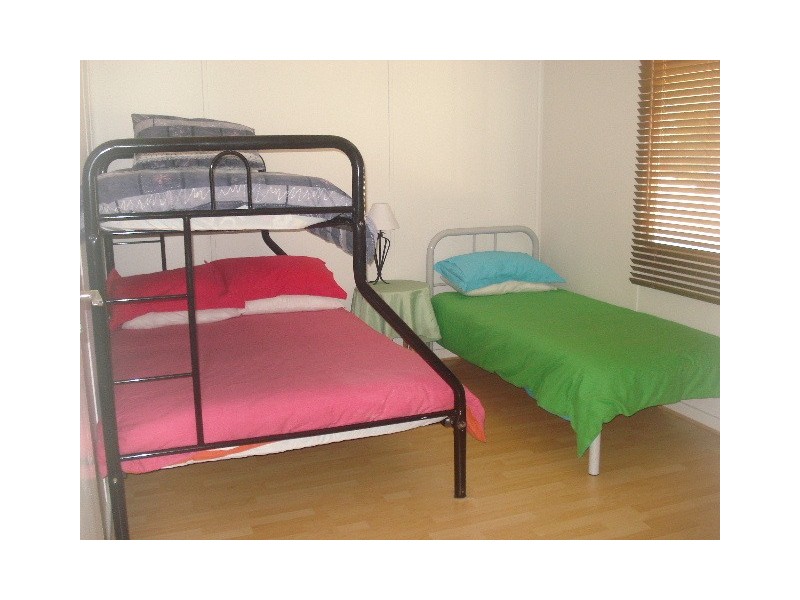 10 HAMERSLEY STREET, Jurien Bay WA 6516