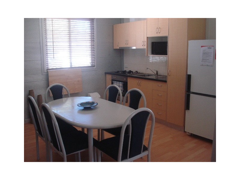 10 HAMERSLEY STREET, Jurien Bay WA 6516