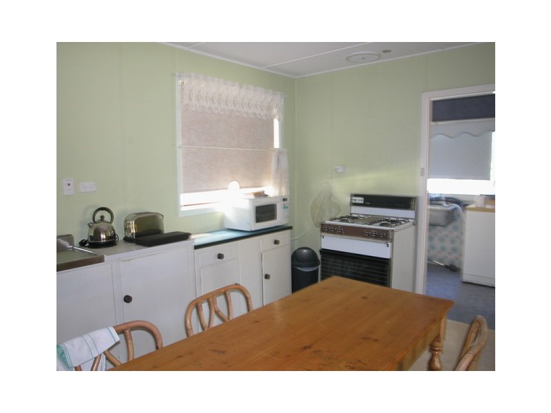 16 CAMERON STREET, Jurien Bay WA 6516