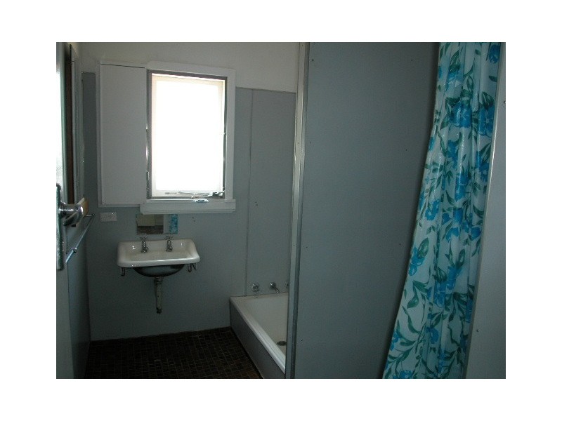 2 Padbury Street, Jurien Bay WA 6516