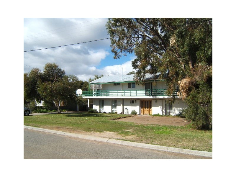 3 Hawaii Road, Jurien Bay WA 6516