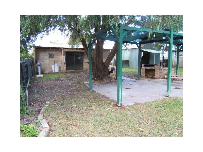 3 Hawaii Road, Jurien Bay WA 6516