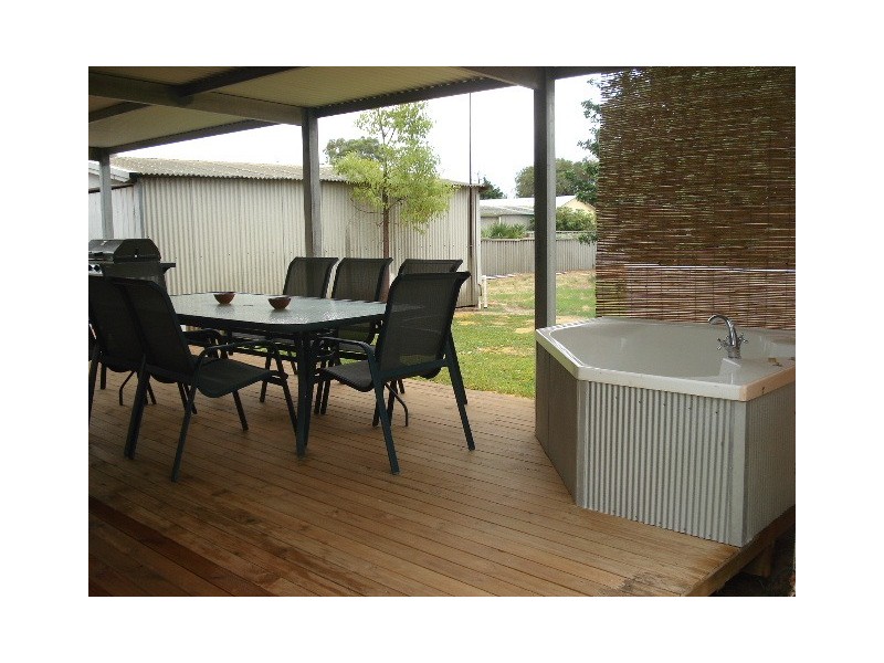 10 Hamersley Street, Jurien Bay WA 6516