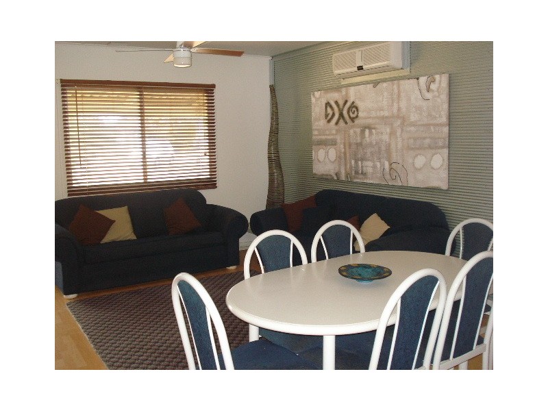 10 Hamersley Street, Jurien Bay WA 6516