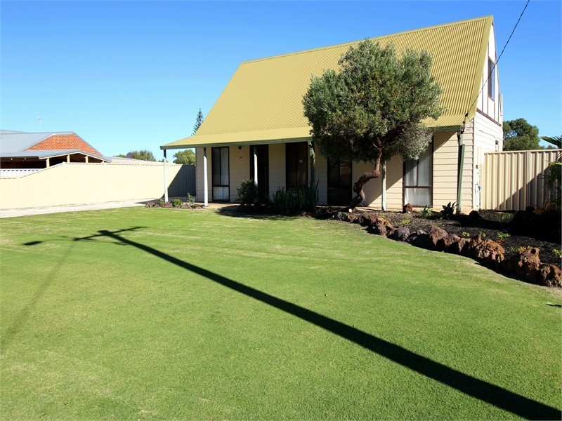 39 Whitlock Corner, Jurien Bay WA 6516
