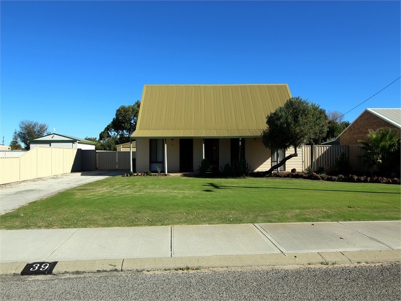 39 Whitlock Corner, Jurien Bay WA 6516