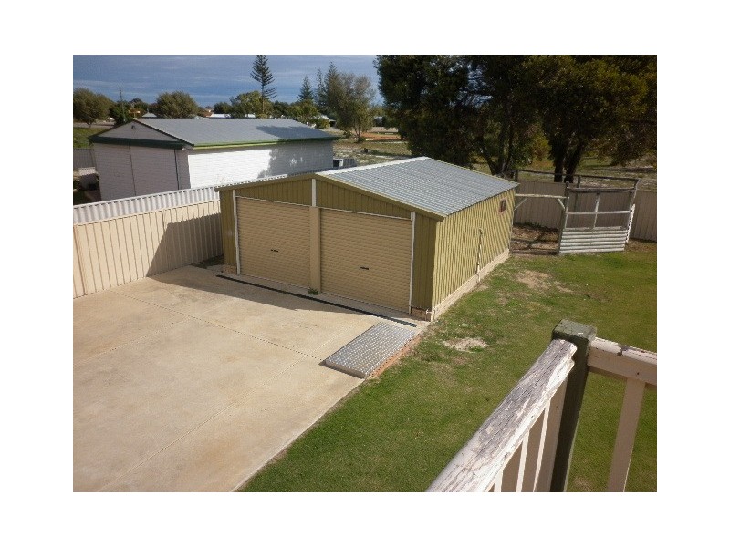 39 Whitlock Corner, Jurien Bay WA 6516