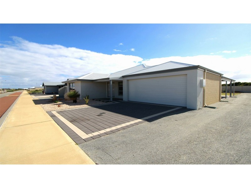 35 Hamelin Avenue, Jurien Bay WA 6516
