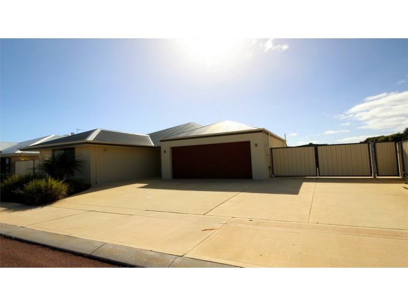 5 Crusoe Crescent, Jurien Bay WA 6516