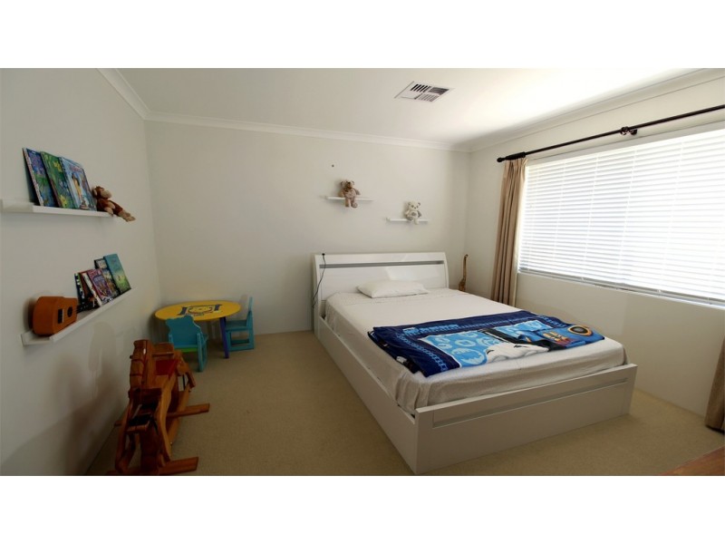 5 Crusoe Crescent, Jurien Bay WA 6516