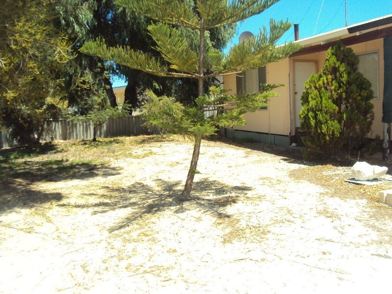 44 Lesueur Drive, Jurien Bay WA 6516