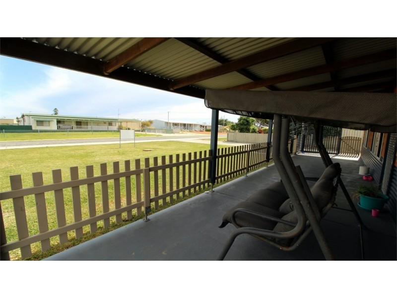 17 Ward Street, Jurien Bay WA 6516