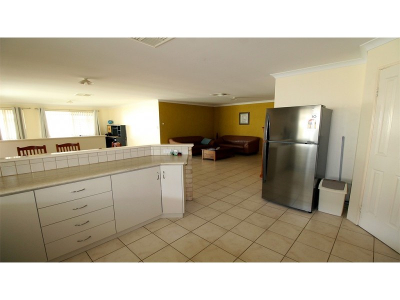 6 Sheoak Grove, Jurien Bay WA 6516