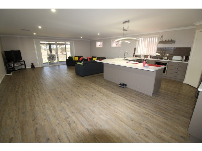 235 Geronimo Crescent, Jurien Bay WA 6516