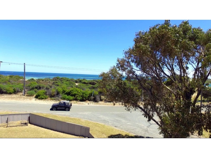 2 Read Street, Green Head WA 6514