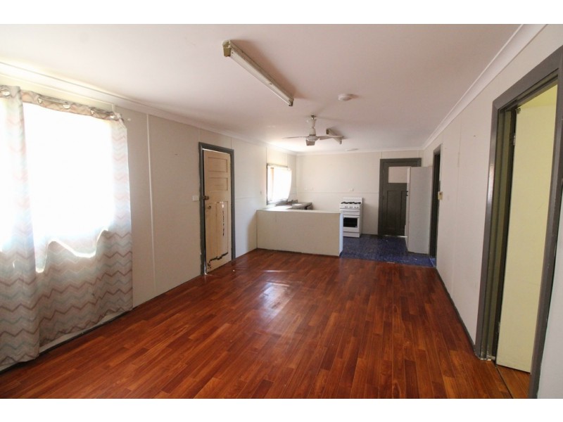 2 Read Street, Green Head WA 6514