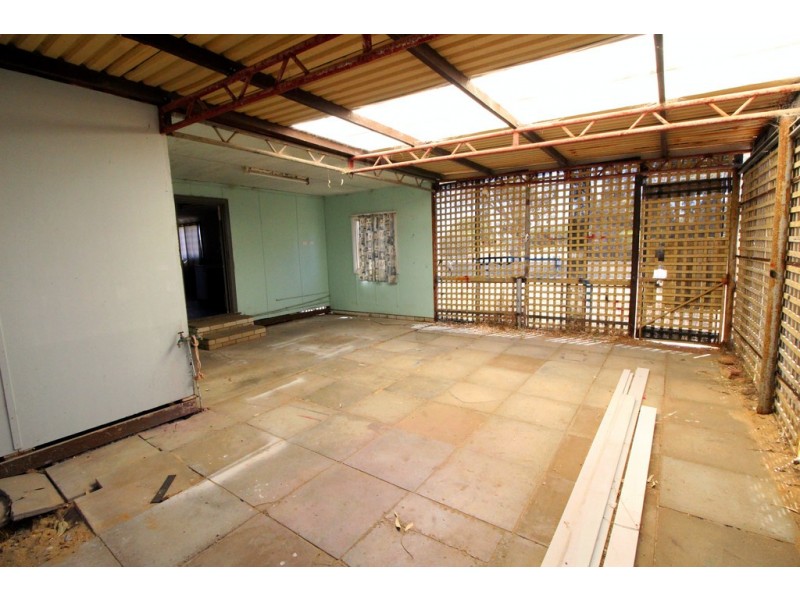 2 Read Street, Green Head WA 6514