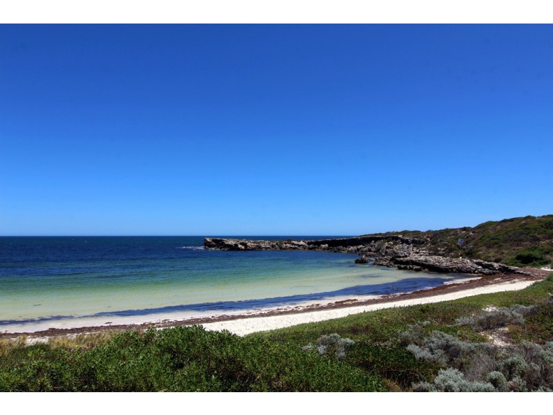 2 Read Street, Green Head WA 6514