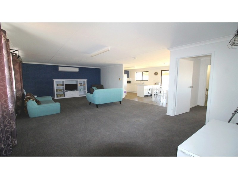 30 Coubrough Place, Jurien Bay WA 6516