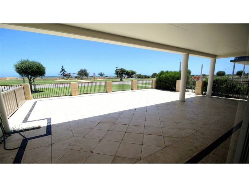 Unit 2, 11 Heaton Street, Jurien Bay WA 6516